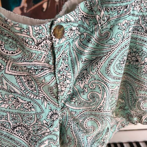 Old Navy Green Paisley Women's Shorts - Picture 8 of 14